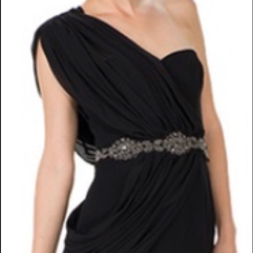 Sz 4. Black. Formal Dress.